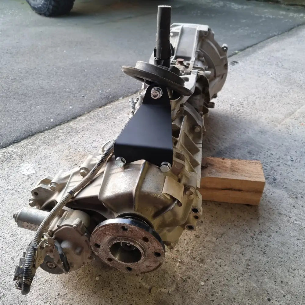 Mazda BT-50 manual gearbox bracket 2011-2014 - Body lift kit