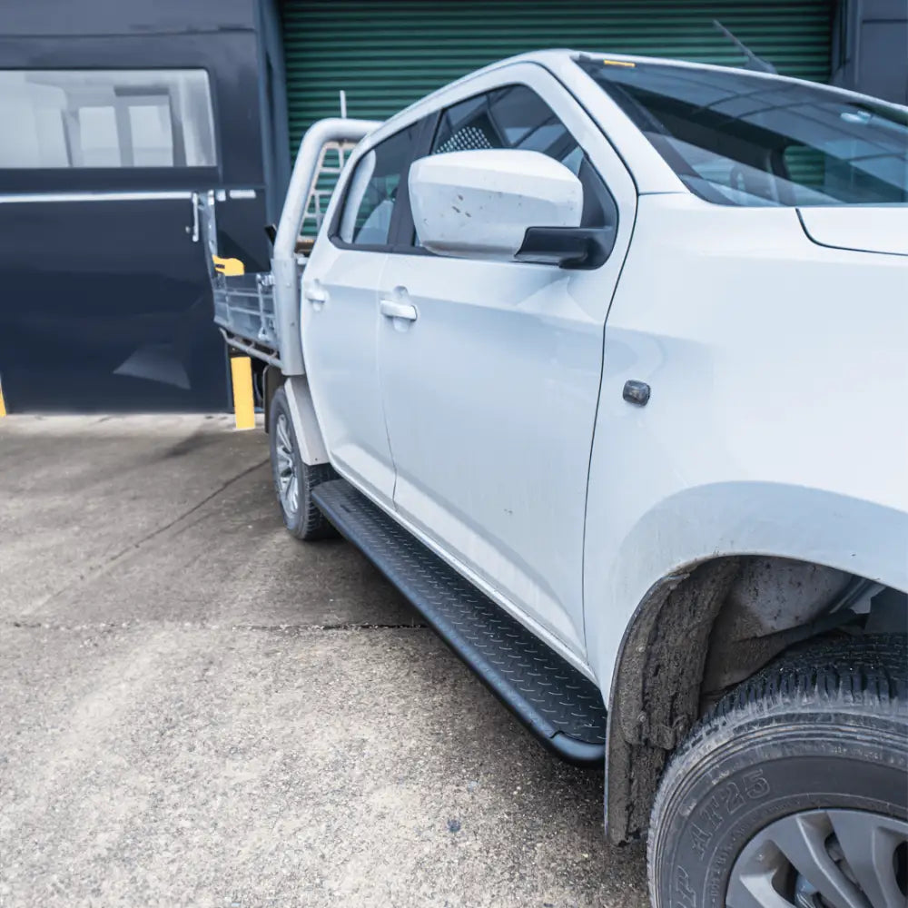Rockarmor Steel Rockslider Side Steps - Isuzu BT50 08/2020+