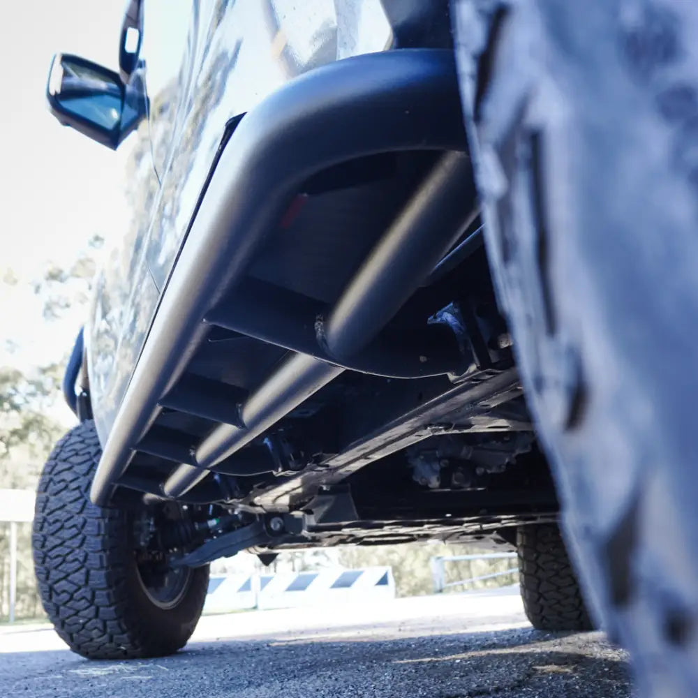Rockarmor Steel Rockslider Side Steps - Mitsubishii Triton MV