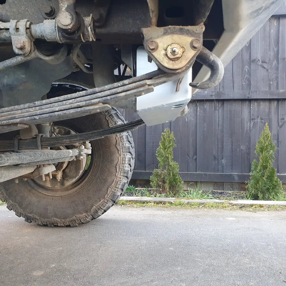 Toyota Hilux LN106 Radiator Guard