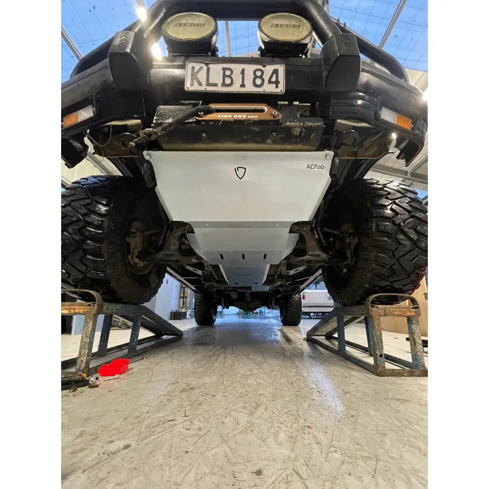 Mitsubishi Pajero Gen 2 Bash Plates