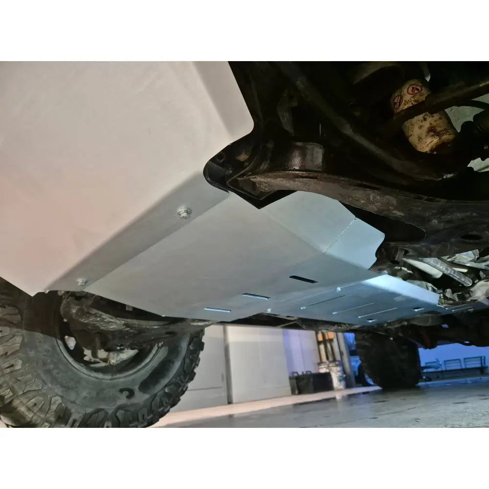 Mitsubishi Pajero Gen 2 Bash Plates