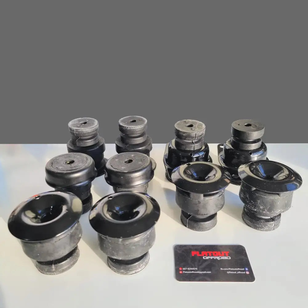 Nissan D21 Terrano / Pathfinder Body mount bushing kit 86-95