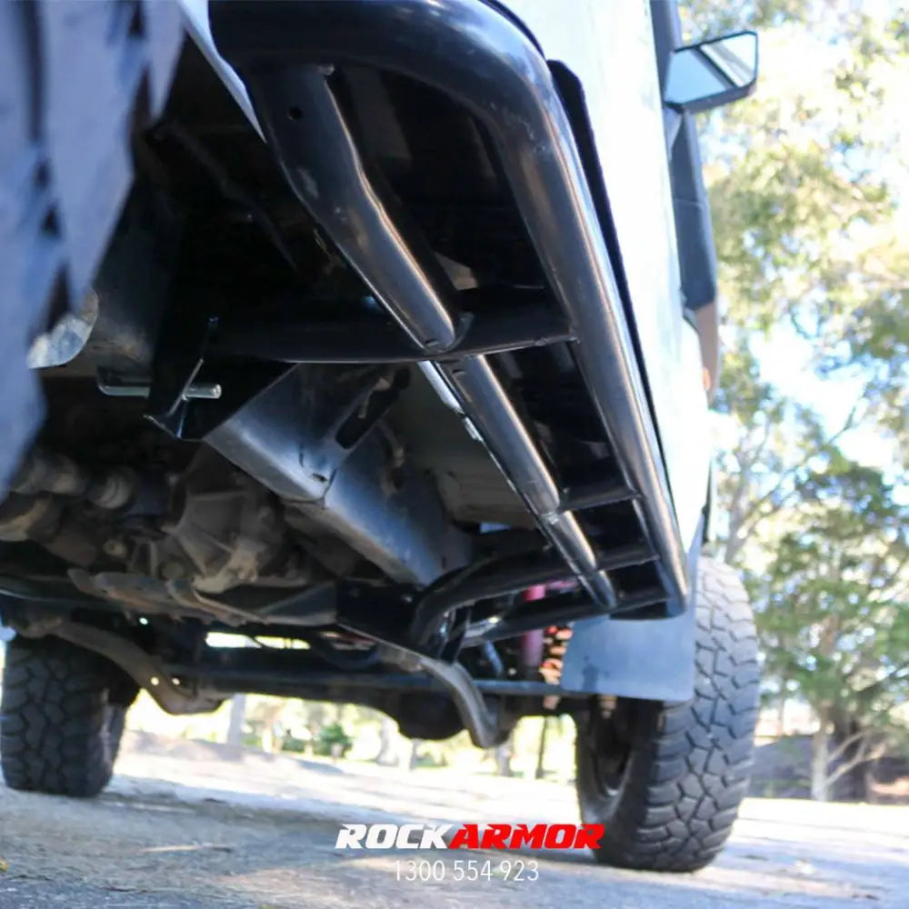 Rockarmor Steel Rockslider Side Steps - Toyota Landcruiser 78 Series V8 Troop Carrier 2007+