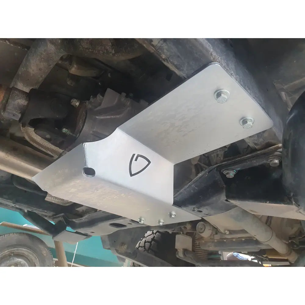 Toyota Landcruiser Transfer case guard VDJ 76/78/79 series - Bash Plate